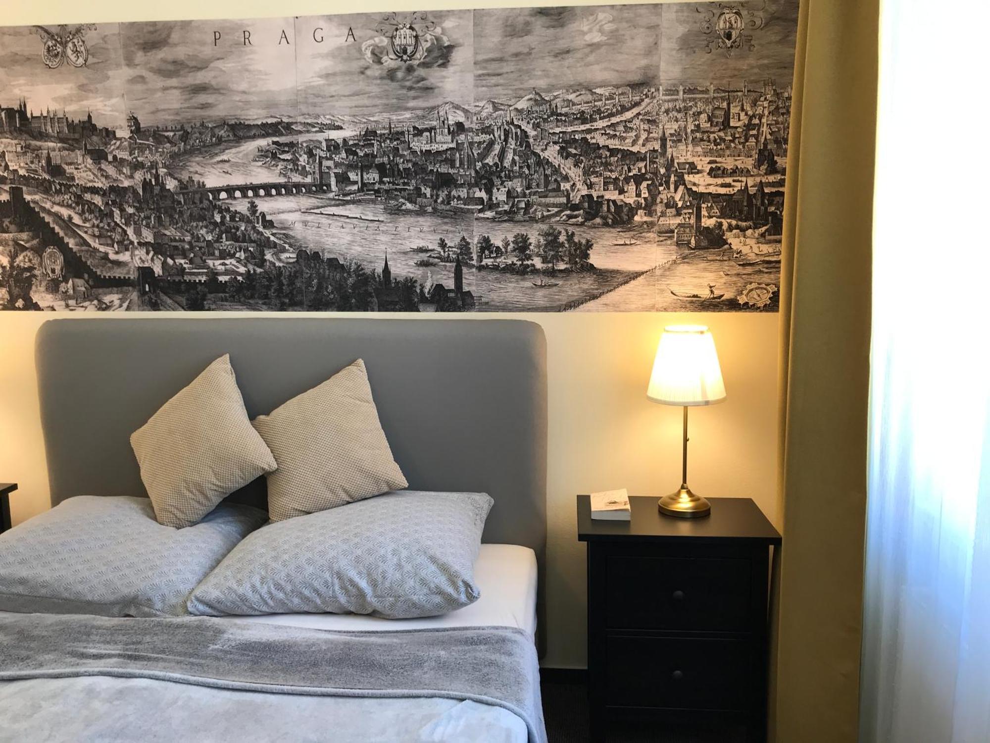 Light Rooms Prague Room photo